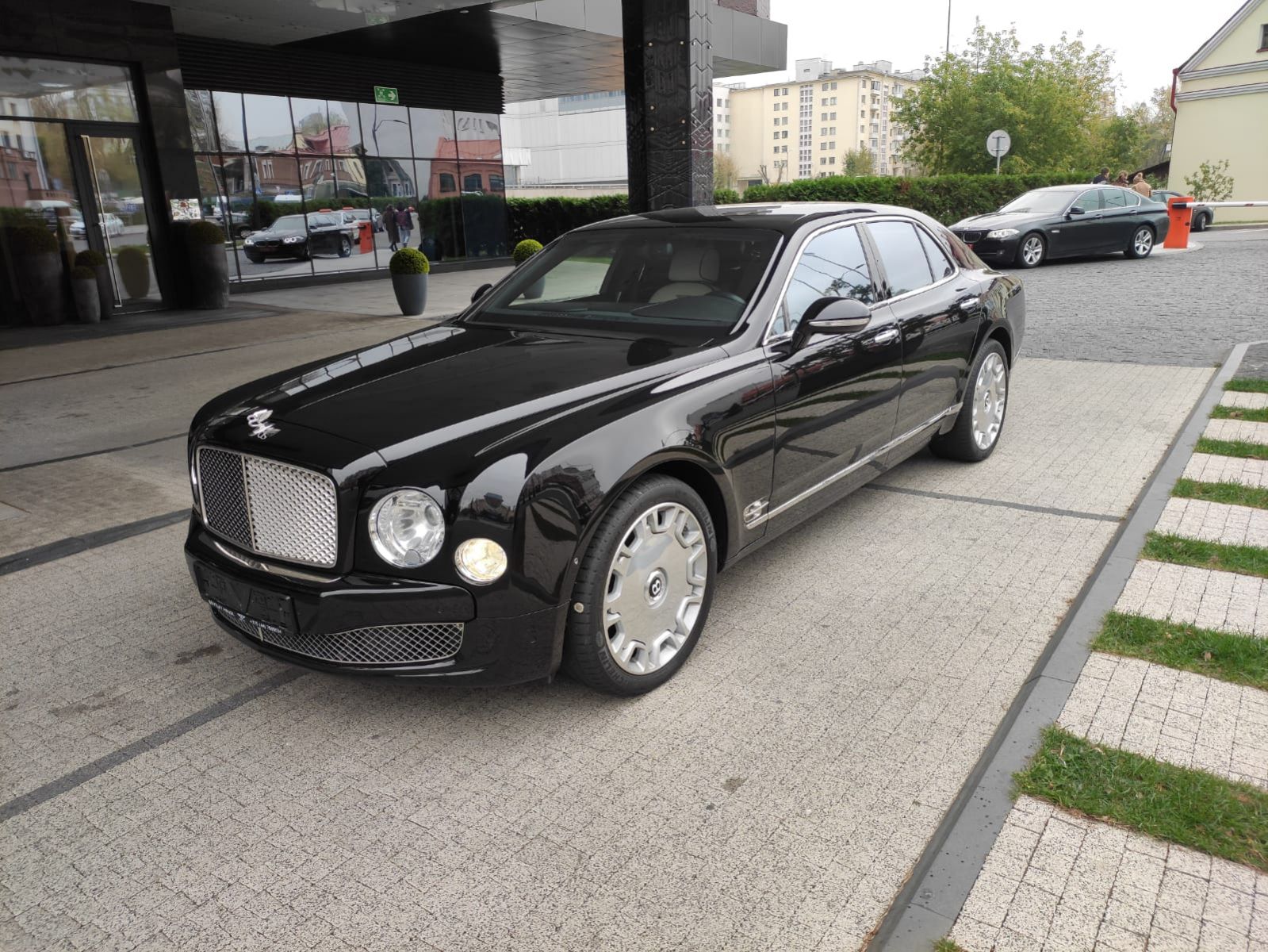 Bentley Mulsan rental. A premium car with a luxurious interior and impressive appearance.